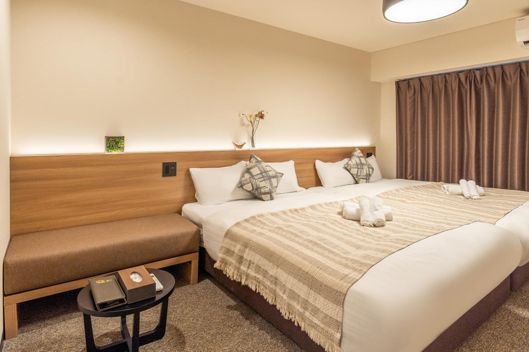 Lite House Shinsaibashi IV Hotell Osaka Exteriör bild