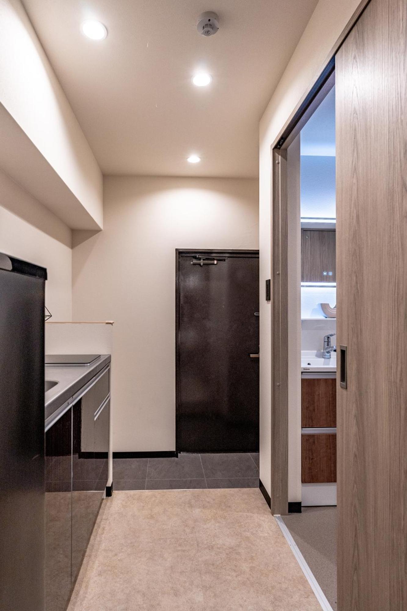 Lite House Shinsaibashi IV Hotell Osaka Exteriör bild